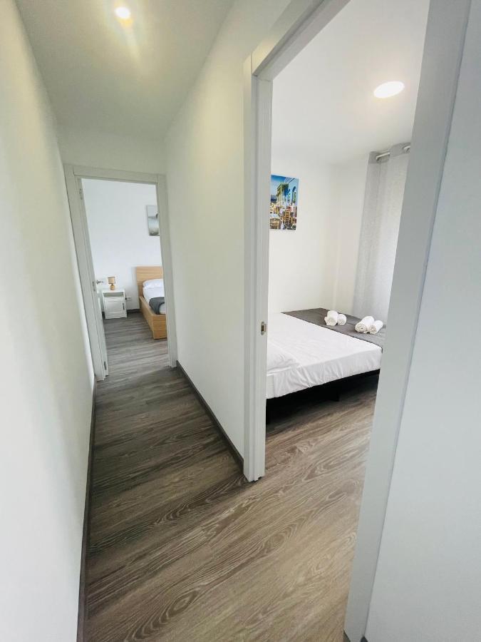Barca 5 New Beach Apartment Sant Adria de Besos Exterior foto